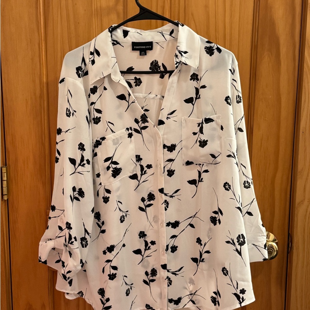 Great top for any occasion